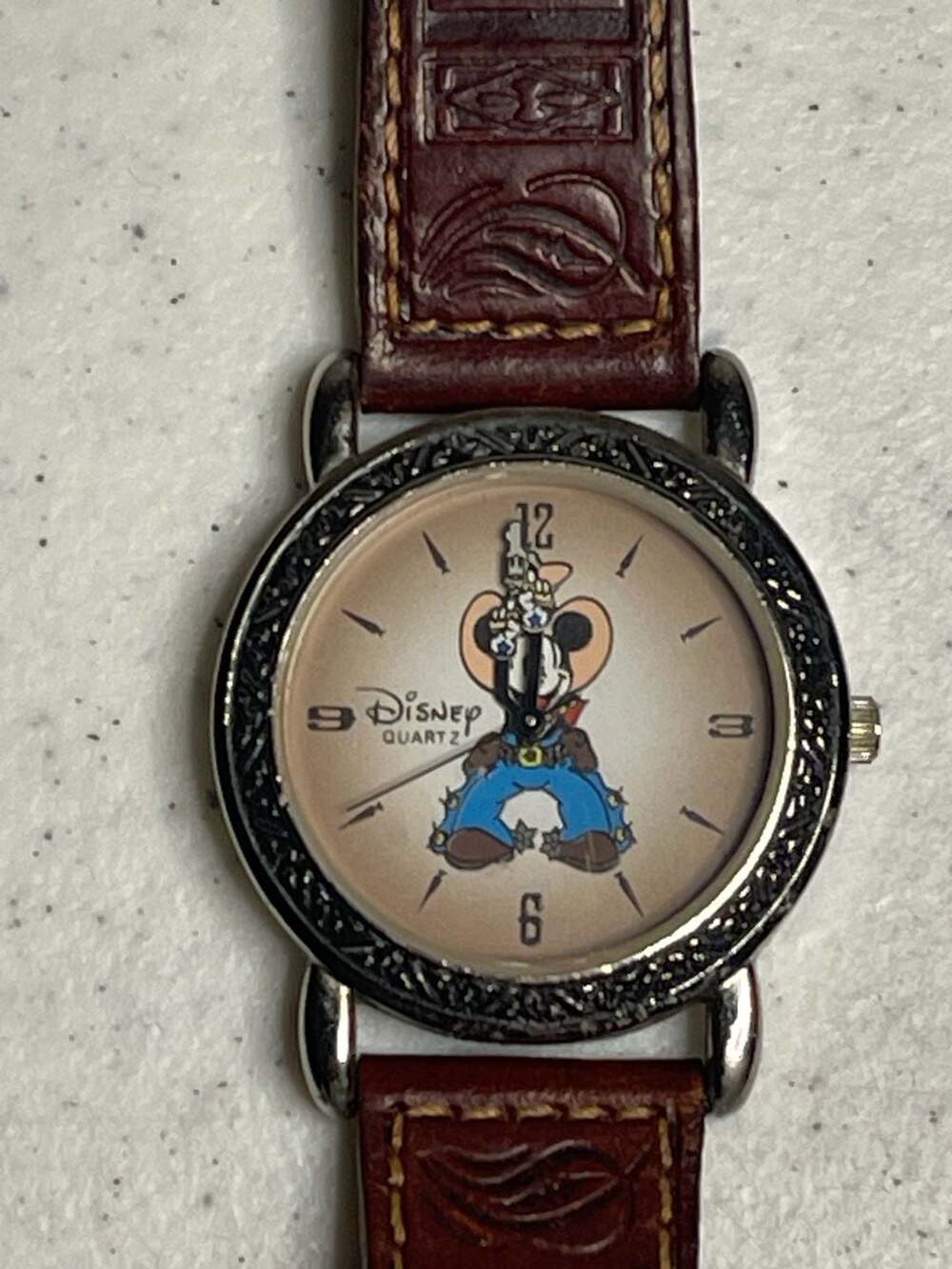 Vintage Disney Time Works Cowboy Mickey Mouse Western Watch w Leather Strap - Picture 5 of 7